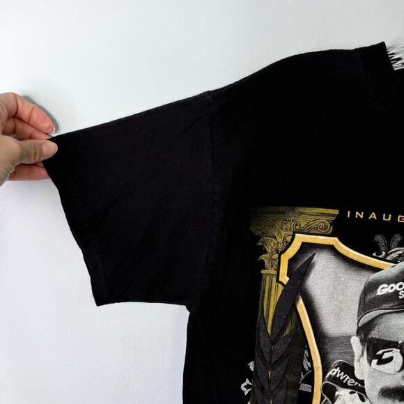 Dale Earnhardt NASCAR 2010 Inagural Class Hall of Fame Graphic T-Shirt Men's M - Picture 5 of 12